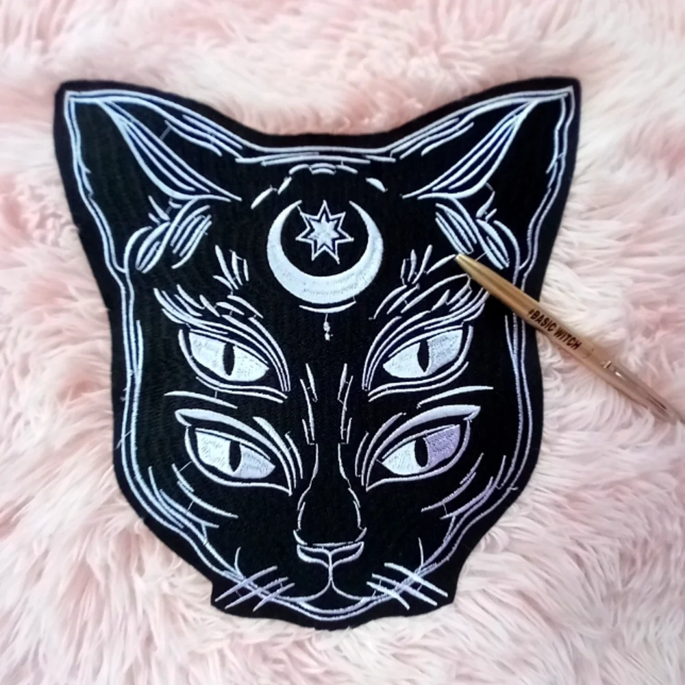 ⭐️Restocked! XXXL gorgeous huge horned cat head w dbl eyes IRON ON patch- - Picture 2 of 11